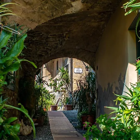 Ca D'Artista For Nature Lovers With Terrace Garden - Happy Rentals