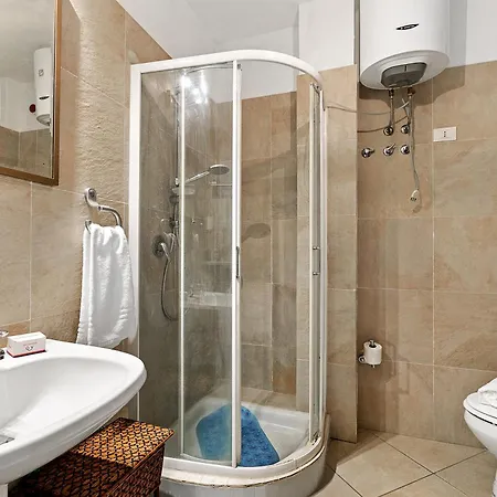 بيت للعطل Ca D'Artista For Nature Lovers With Terrace Garden - Happy Rentals *